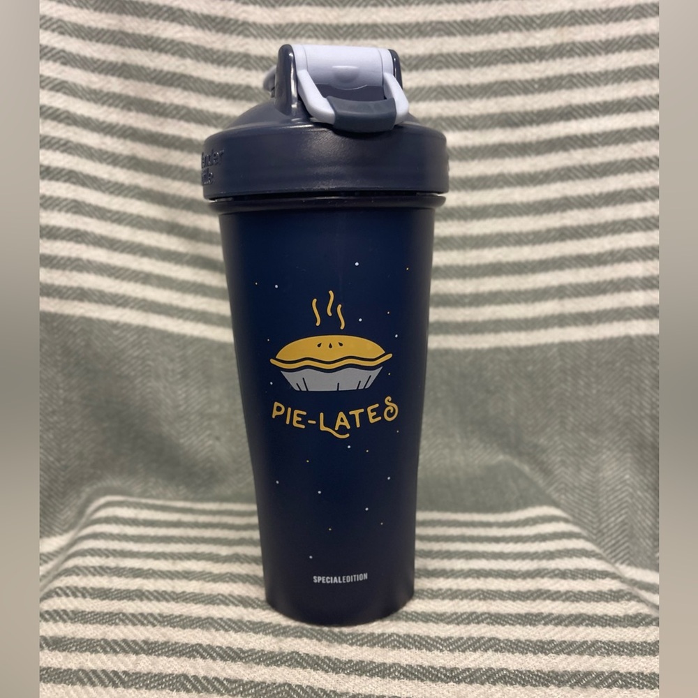 Blender Bottle Pie-Lates Shaker‎ Bottle